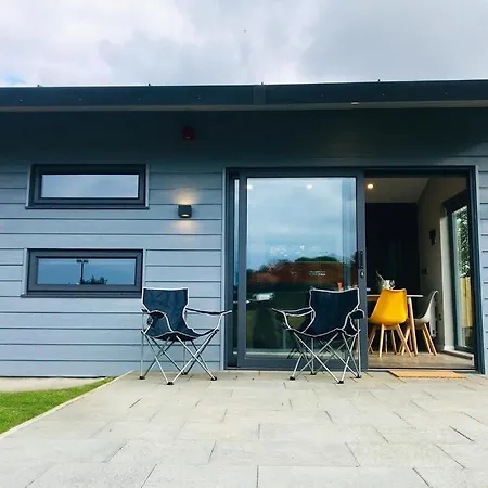 Wild Atlantic Camp Luxury 6 Apartment